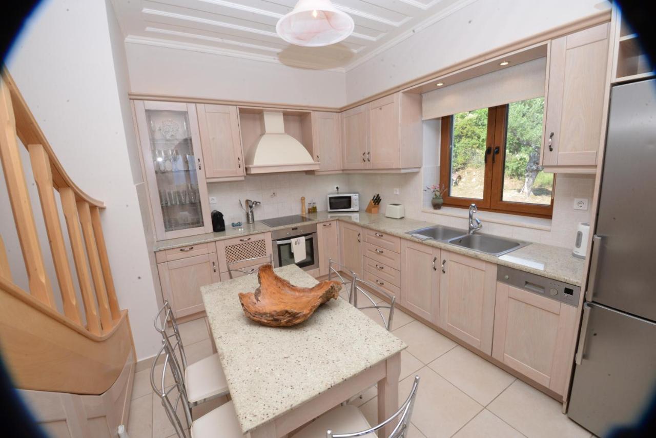Villa Melanthi Kassiopi Corfu エクステリア 写真